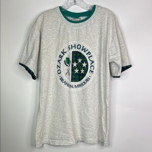 Vintage Cotton Fitz Ozark Showplace Branson Missouri Tshirt Size Large